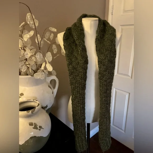 Lucky Brand scarf/mittens/beanie - Picture 3 of 5